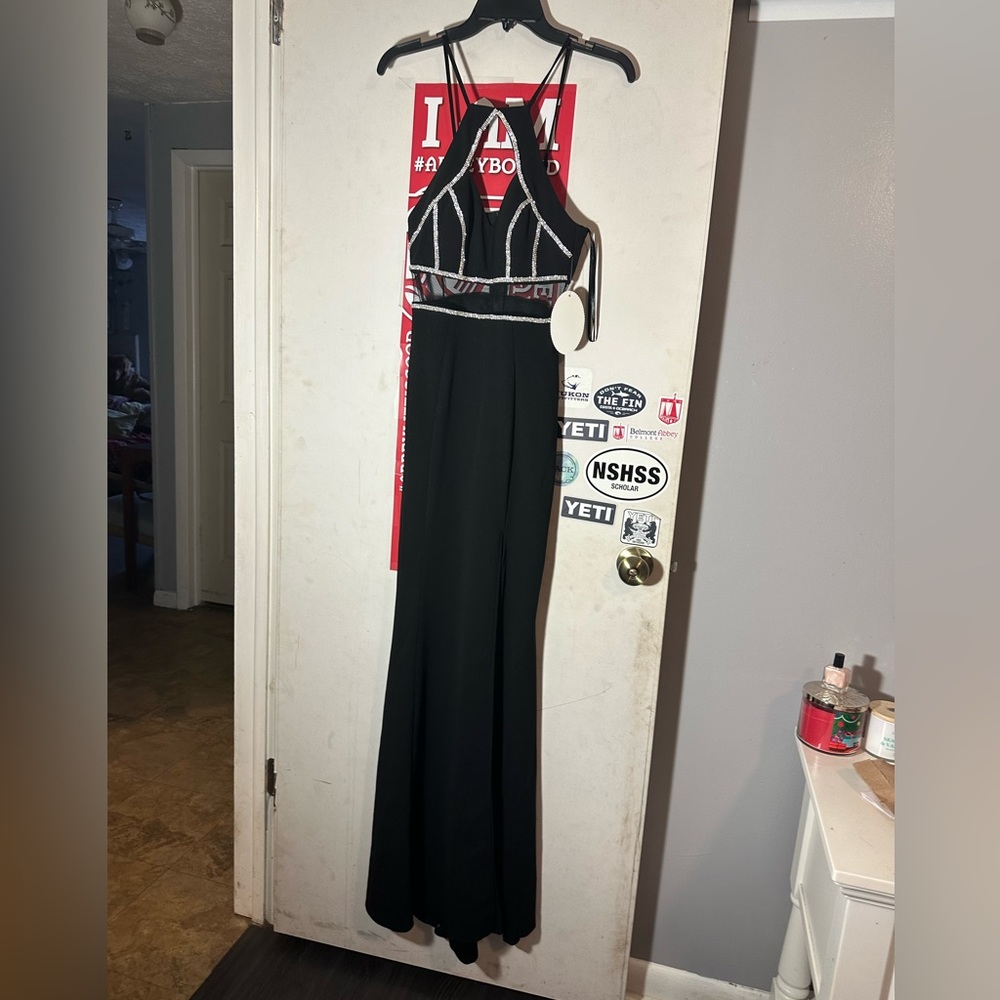black prom dress